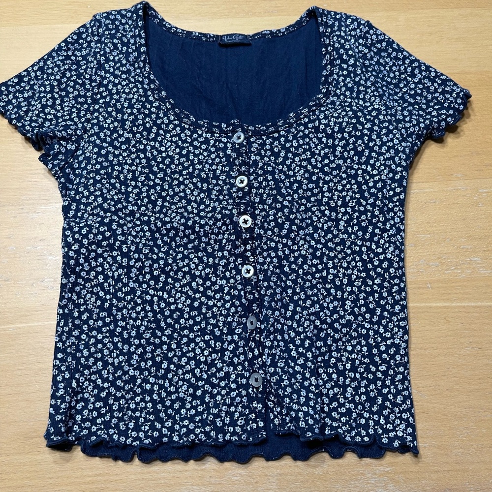 Brandy Melville blue zelly top